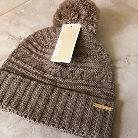Michael kors beanie - Picture 2 of 2